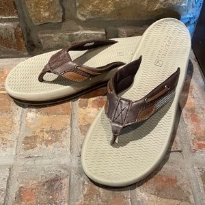Sperry Bluefish Thong Sandals Flip Flop sz 6
